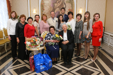 Алексей Березовский поздравил семью с «бриллиантовой свадьбой»